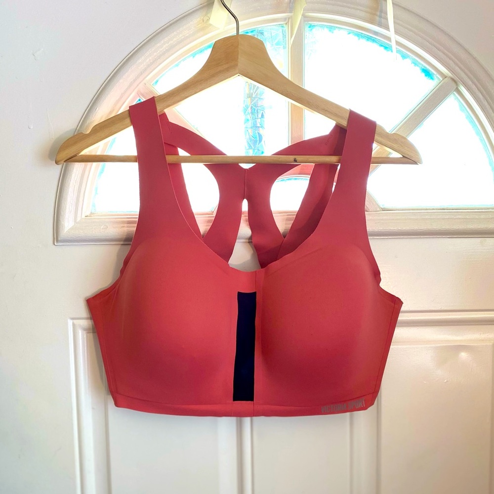 Victoria Secret Angel Max sports bra